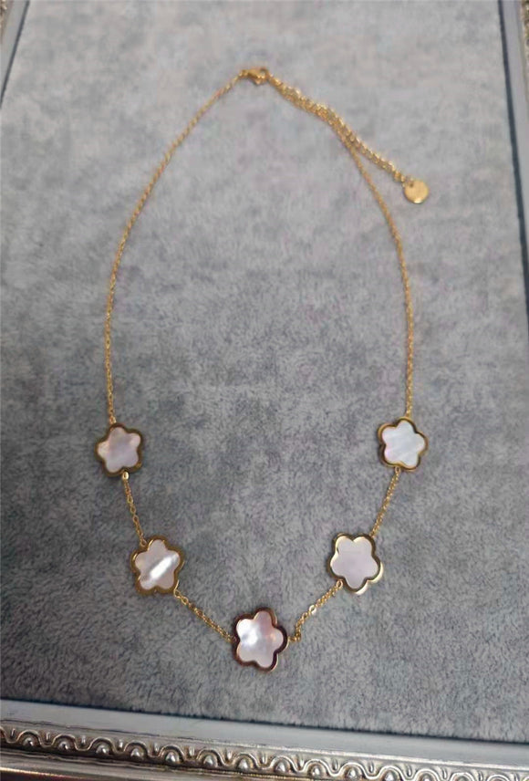 Flower necklace white/gold